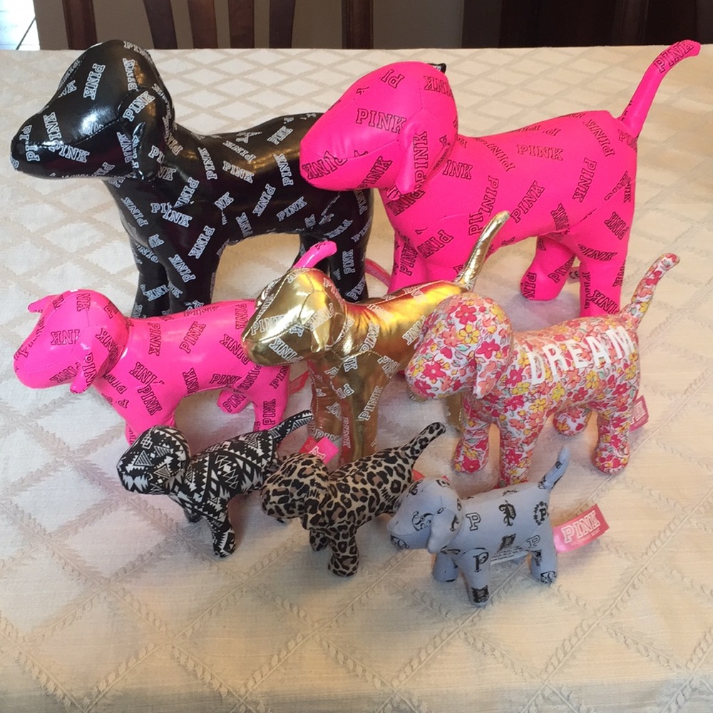 VS PINK dogs